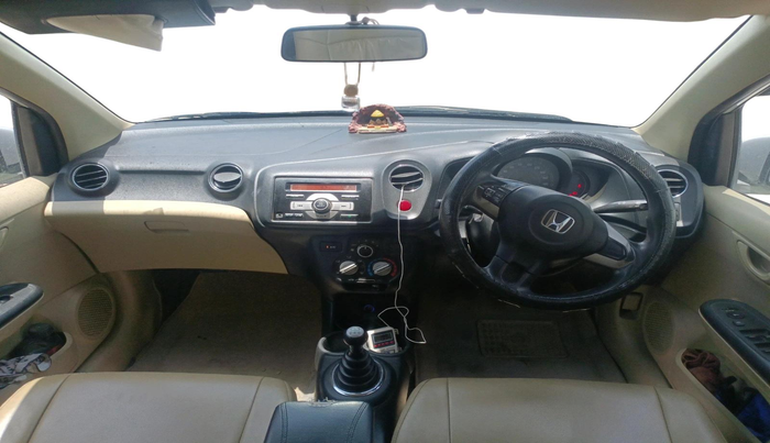 2015 Honda Amaze 1.2L I-VTEC S, Petrol, Manual, 1,21,629 km, interior