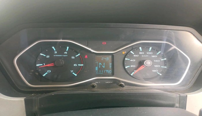 2017 Mahindra Scorpio S10 1.99 INTELLI-HYBRID, Diesel, Manual, 1,11,750 km, interior