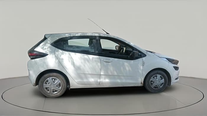 2021 Tata ALTROZ XE PETROL, CNG, Manual, 65,200 km, exterior