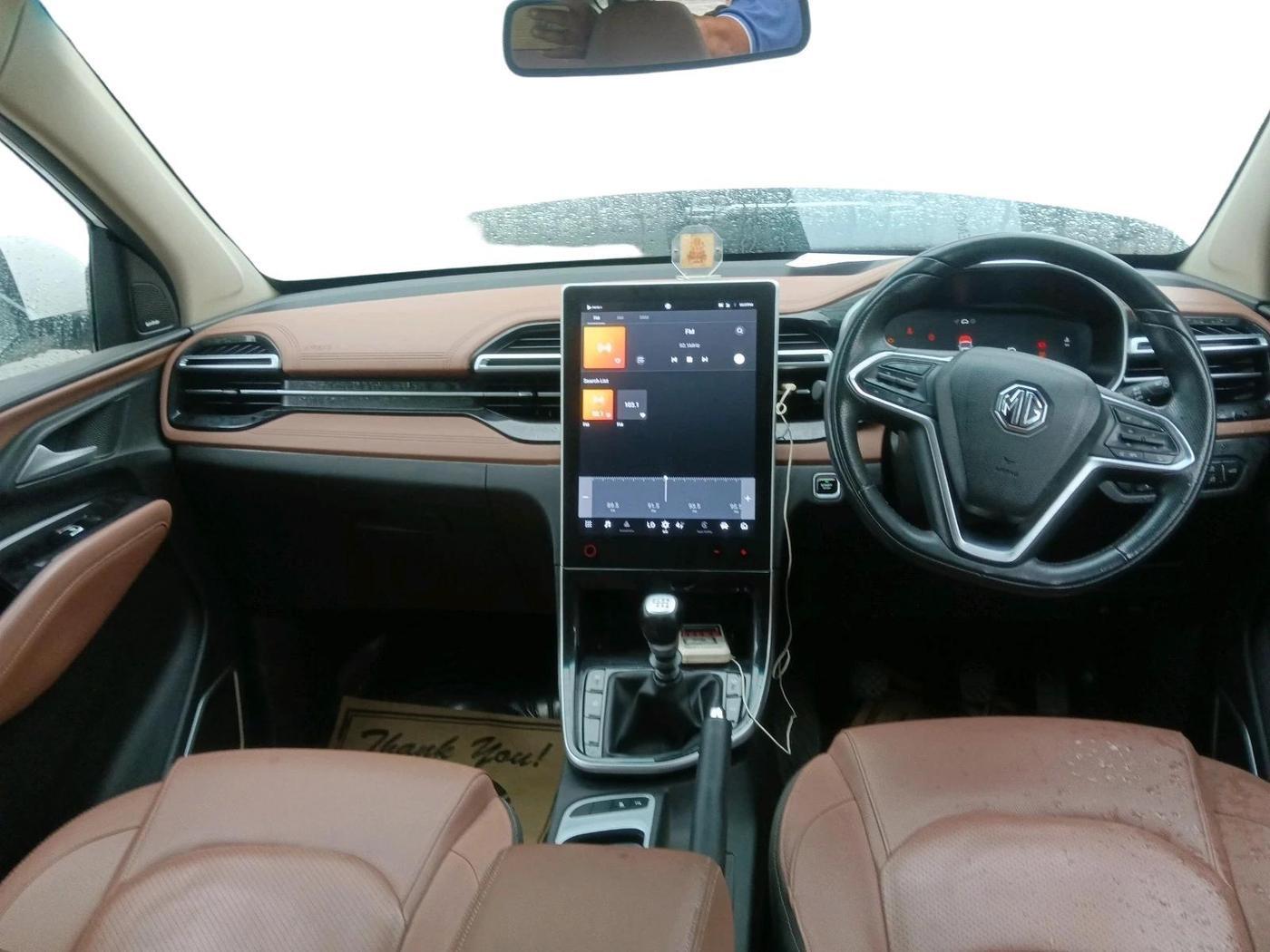 2024 MG HECTOR PLUS SHARP PRO 1.5 TURBO MT 6 STR, Petrol, Manual, 33,145 km, interior