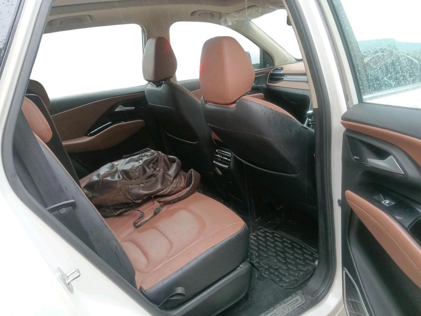 2024 MG HECTOR PLUS SHARP PRO 1.5 TURBO MT 6 STR, Petrol, Manual, 33,145 km, interior