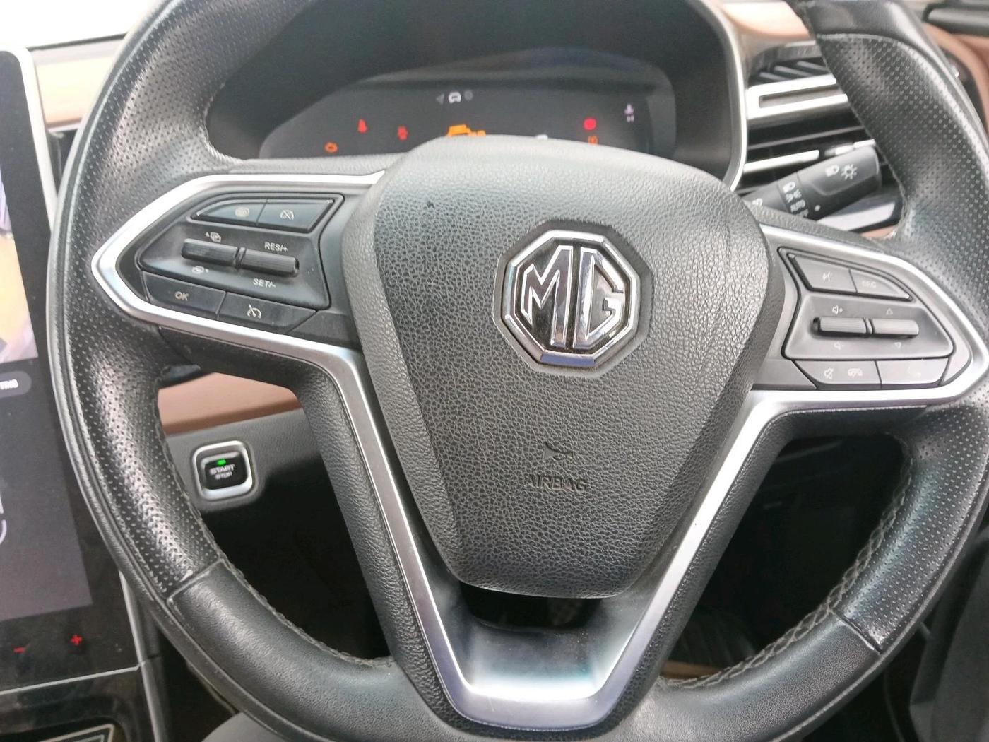 2024 MG HECTOR PLUS SHARP PRO 1.5 TURBO MT 6 STR, Petrol, Manual, 33,145 km, interior