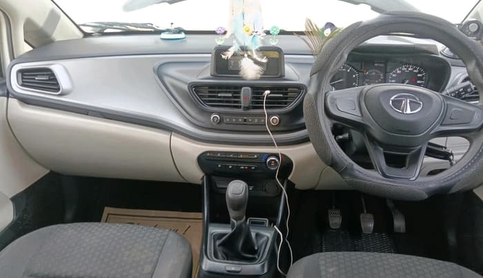 2022 Tata ALTROZ XE PLUS PETROL, Petrol, Manual, 14,760 km, interior