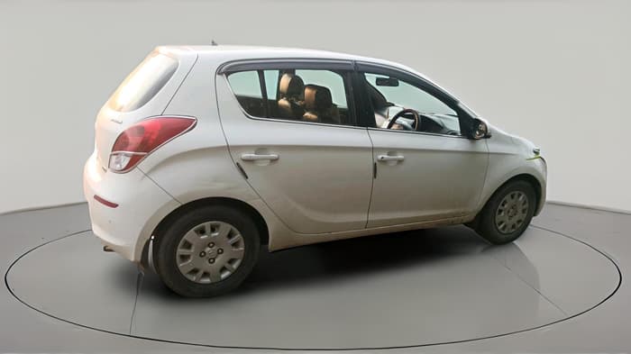 2012 Hyundai i20 MAGNA 1.2, CNG, Manual, 1,04,544 km, exterior