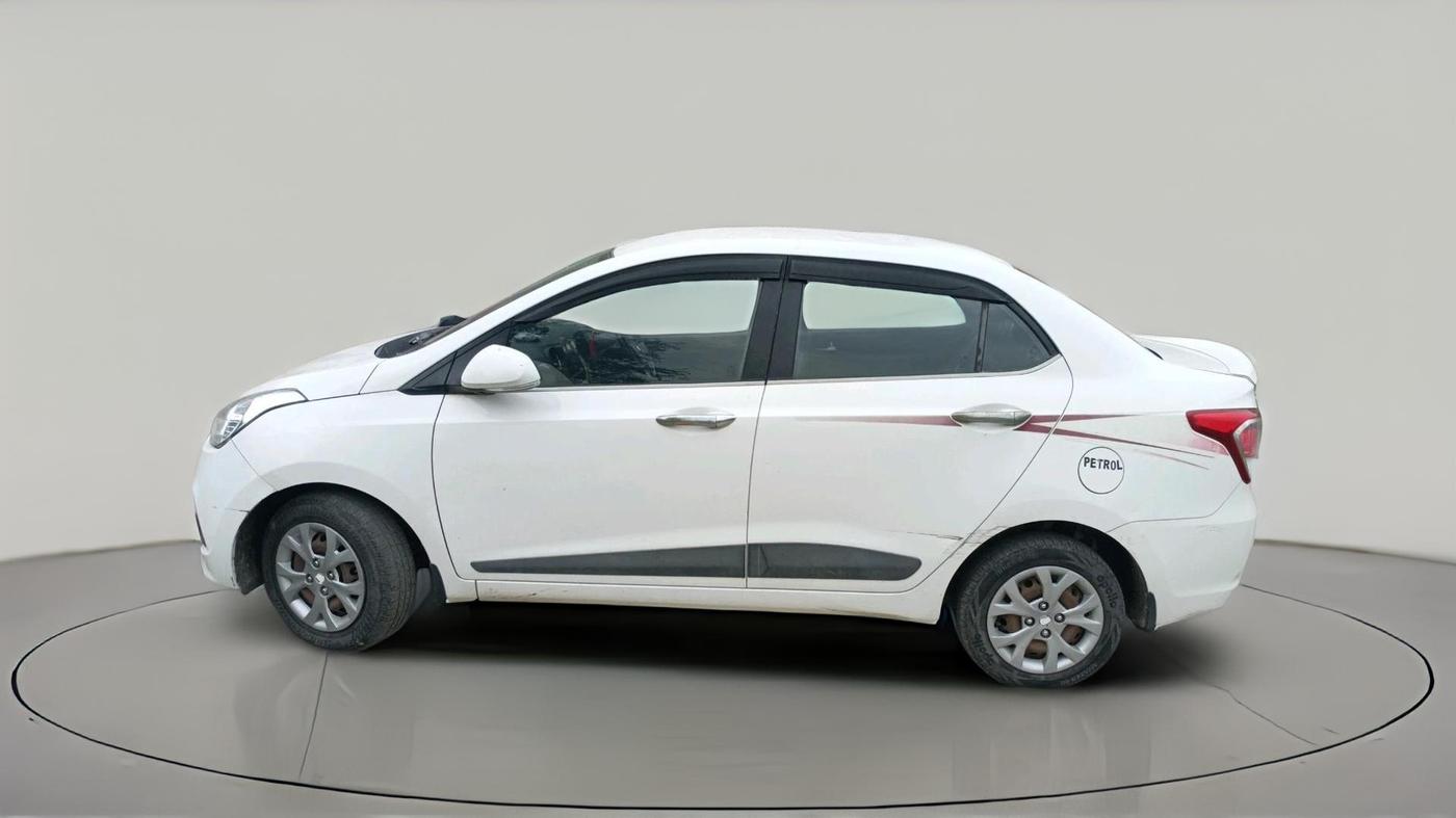 2016 Hyundai Xcent S 1.2, Petrol, Manual, 65,535 km, exterior