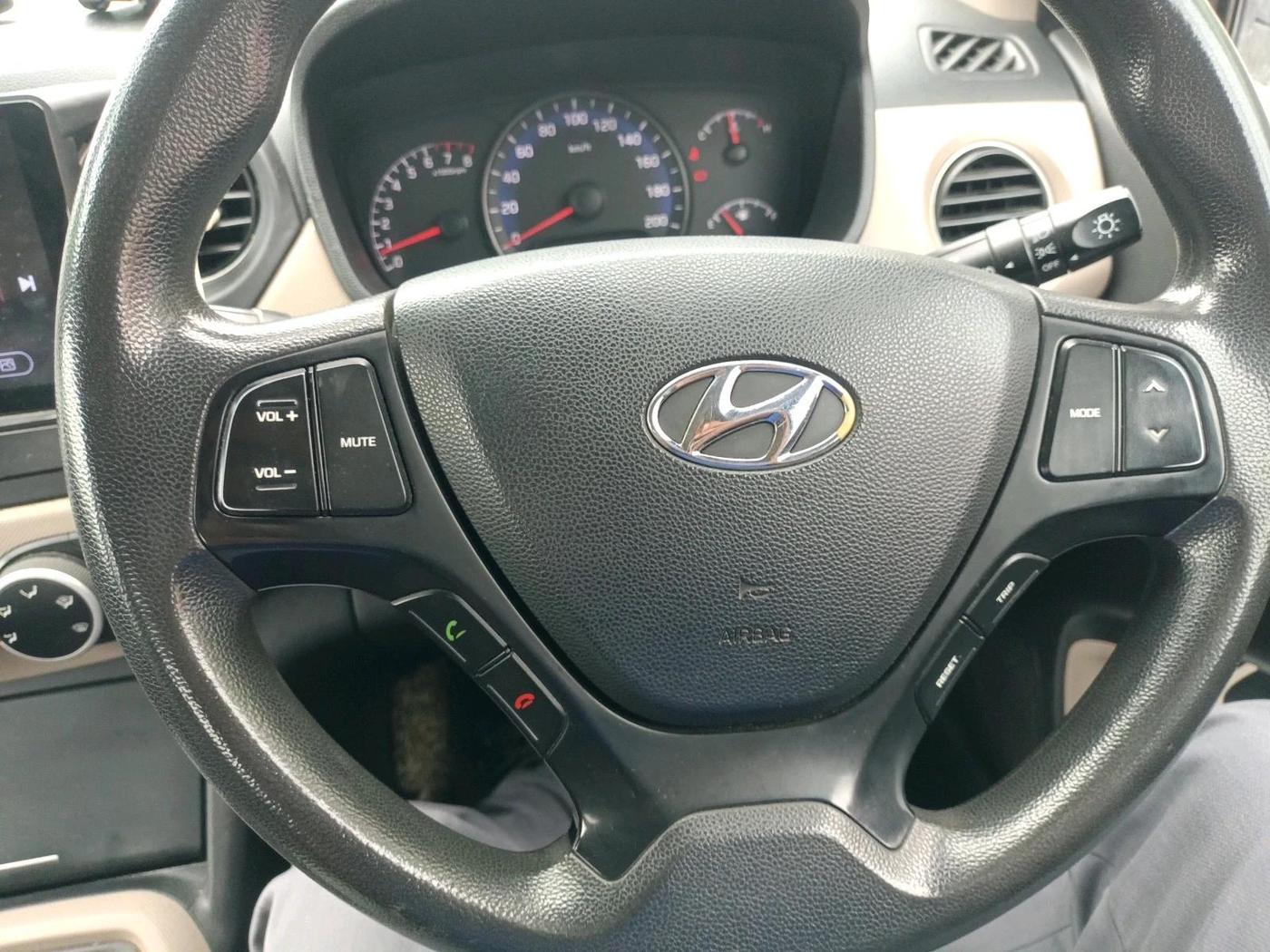 2016 Hyundai Xcent S 1.2, Petrol, Manual, 65,535 km, interior