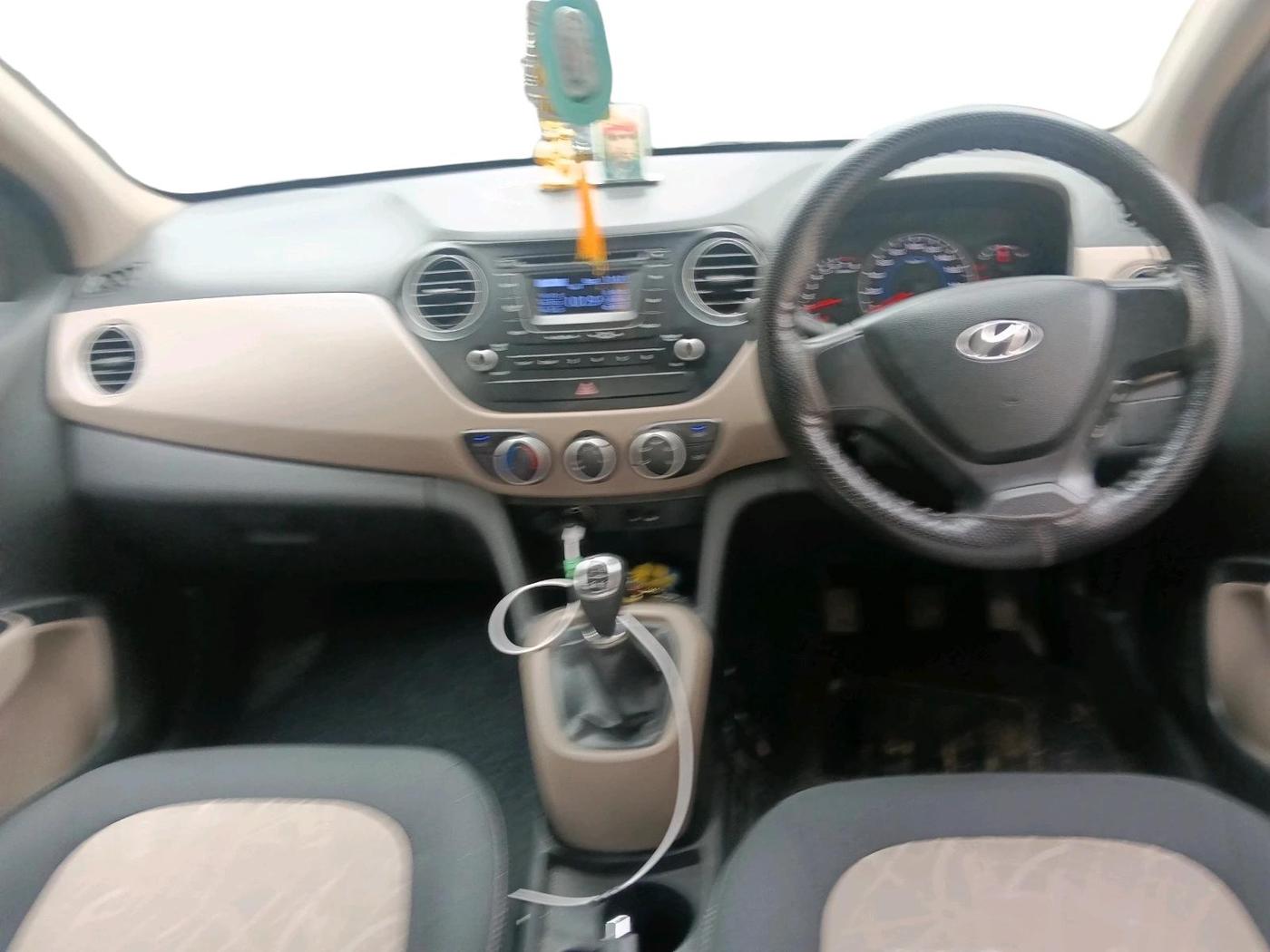 2013 Hyundai Grand i10 SPORTZ 1.2 KAPPA VTVT, Petrol, Manual, 49,280 km, interior