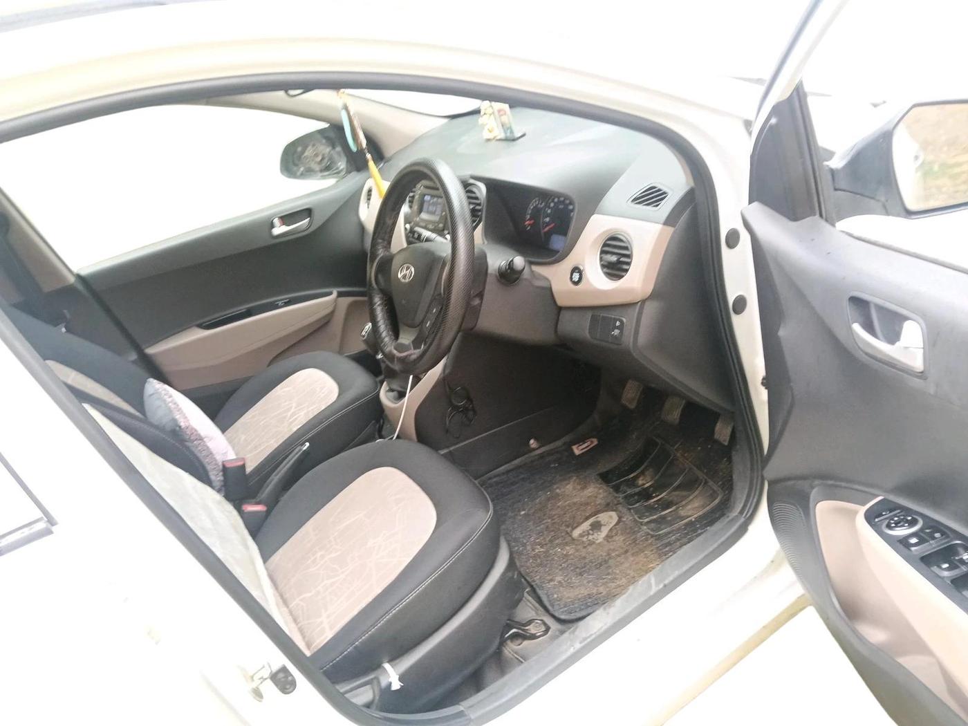2013 Hyundai Grand i10 SPORTZ 1.2 KAPPA VTVT, Petrol, Manual, 49,280 km, interior