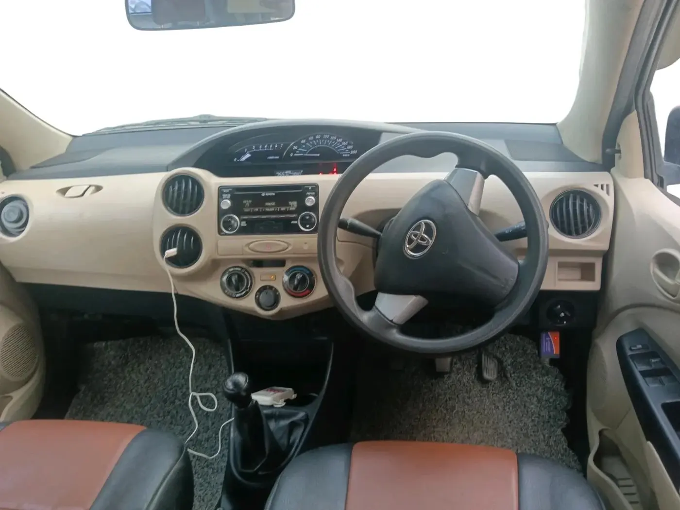 2017 Toyota Etios Liva G, Petrol, Manual, 49,354 km, interior