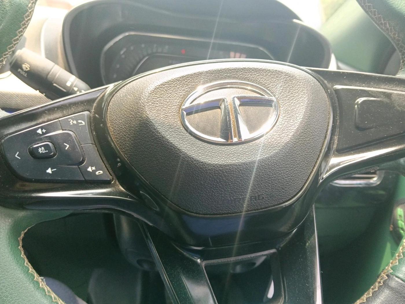 2022 Tata NEXON XMA SUNROOF PETROL, Petrol, Automatic, 35,927 km, interior