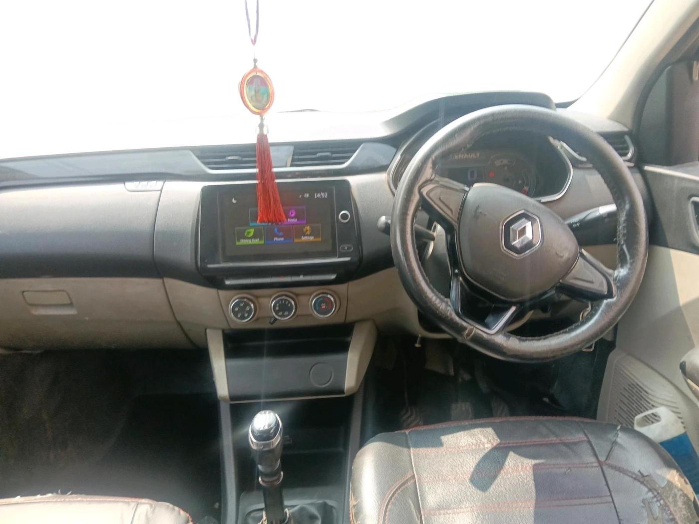 2020 Renault TRIBER RXT, Petrol, Manual, 1,48,307 km, interior