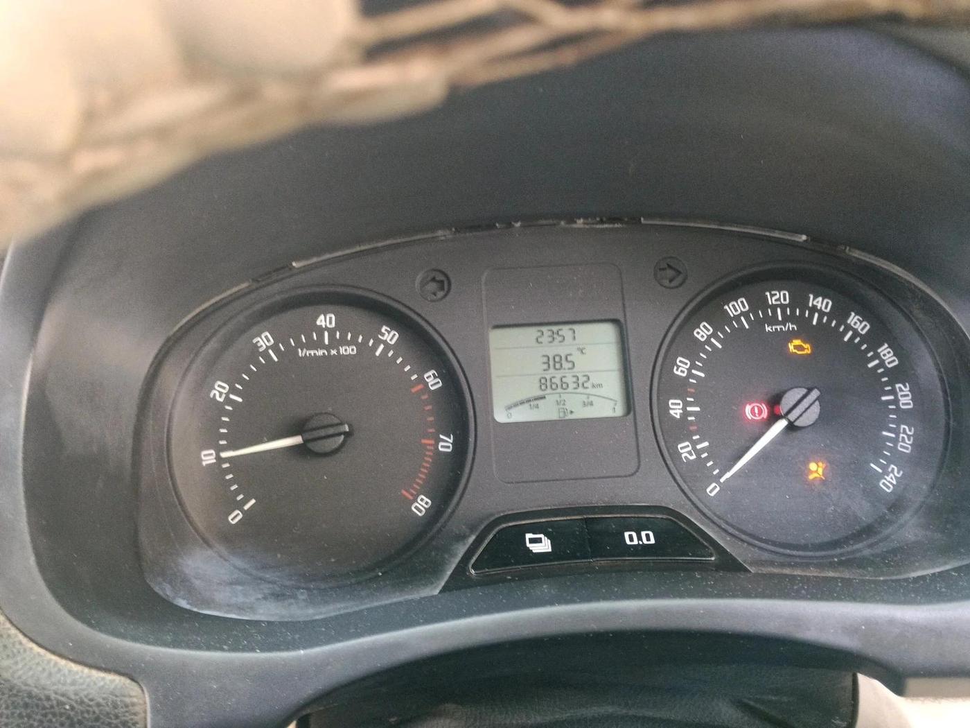 2011 Skoda Fabia ACTIVE 1.2 MPI, CNG, Manual, 86,632 km, interior