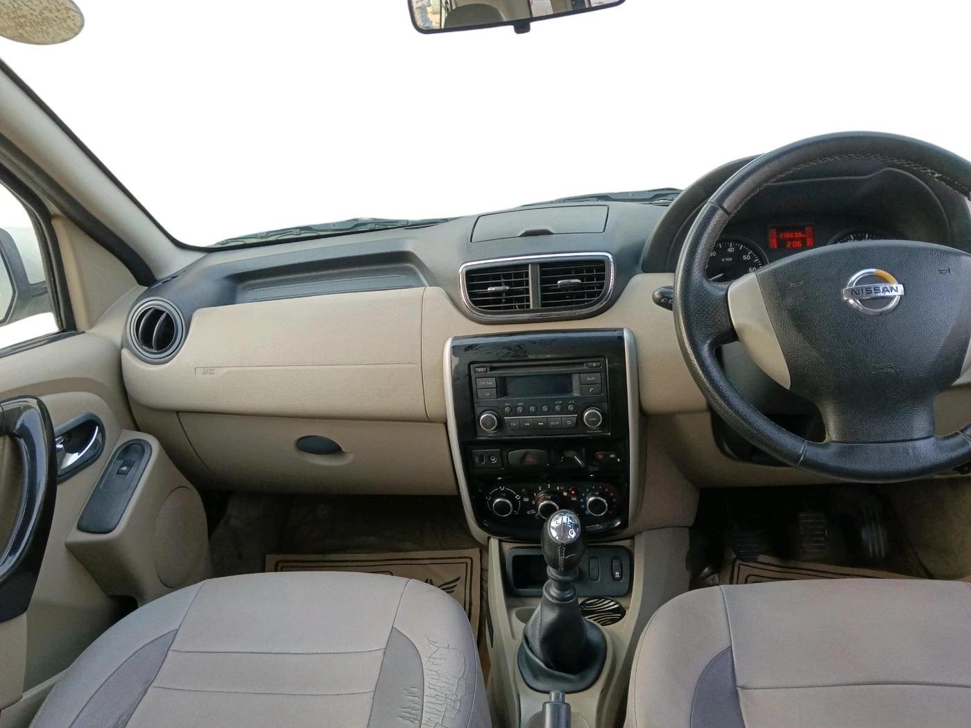 2013 Nissan Terrano XV D THP 110 PS, Diesel, Manual, 1,78,638 km, interior