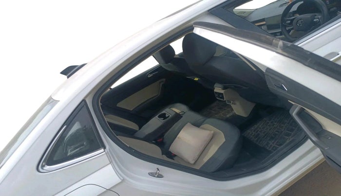 2024 Skoda SLAVIA STYLE 1.0L TSI AT, Petrol, Automatic, 9,316 km, interior