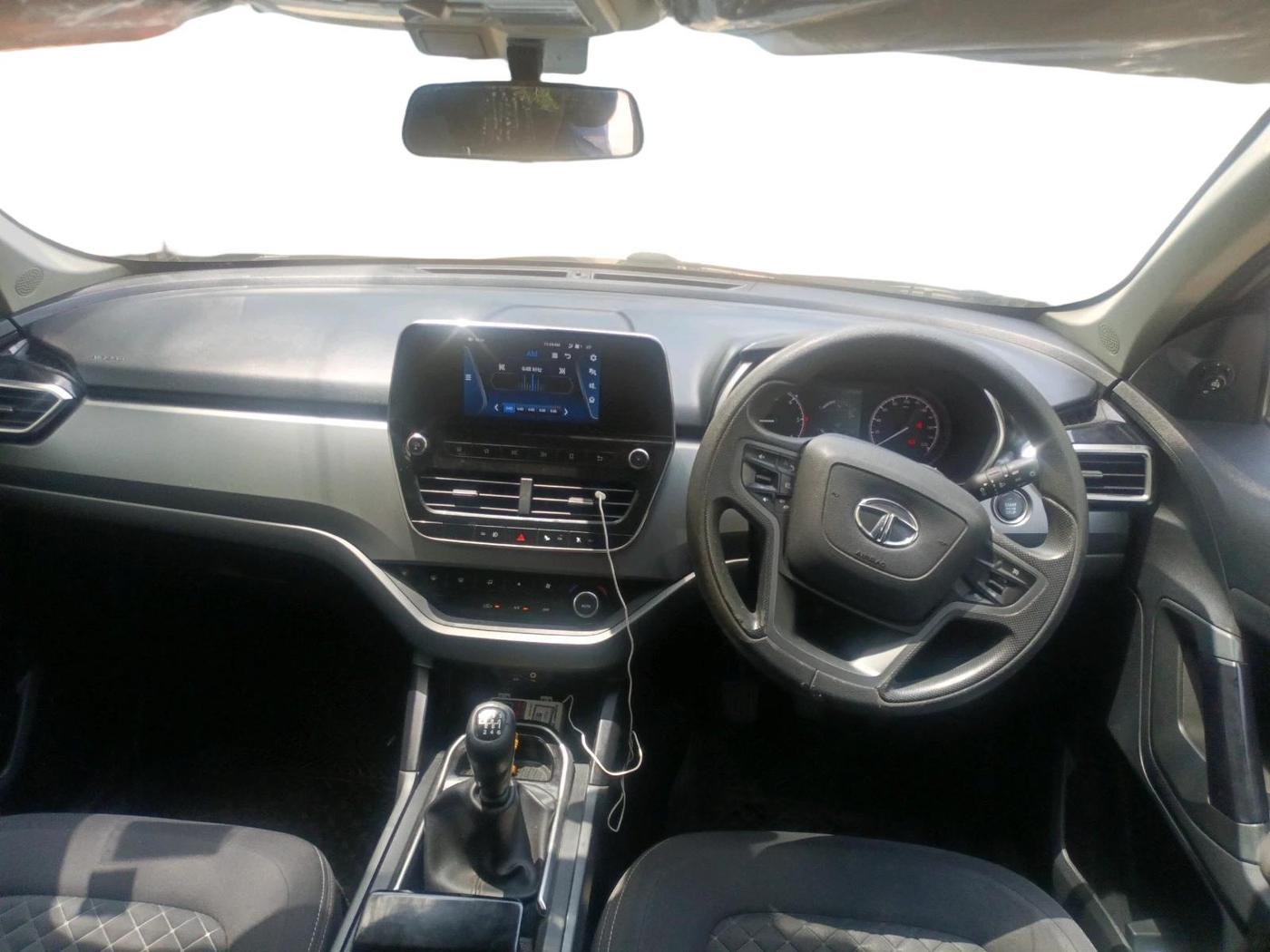 2020 Tata Harrier XT PLUS 2.0L KRYOTEC, Diesel, Manual, 74,610 km, interior