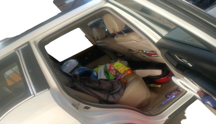 2017 Mahindra XUV500 W10 AT, Diesel, Automatic, 1,51,314 km, interior