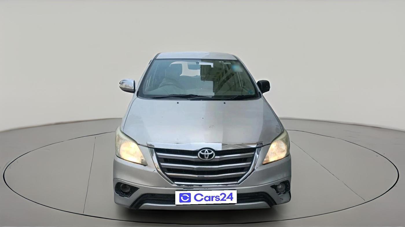 2013 Toyota Innova 2.5 GX 7 STR, Diesel, Manual, 2,37,257 km, exterior