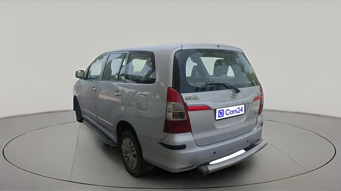 2013 Toyota Innova 2.5 GX 7 STR, Diesel, Manual, 2,37,257 km, exterior