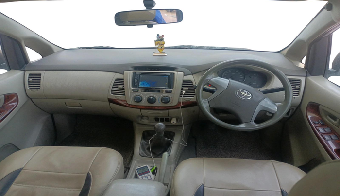 2013 Toyota Innova 2.5 GX 7 STR, Diesel, Manual, 2,37,257 km, interior