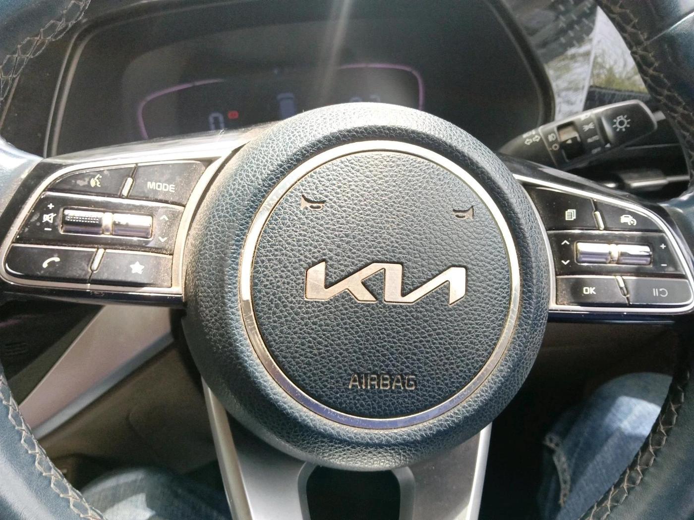 2022 KIA CARENS LUXURY PLUS 1.5 DIESEL 7 STR, Diesel, Manual, 79,315 km, interior