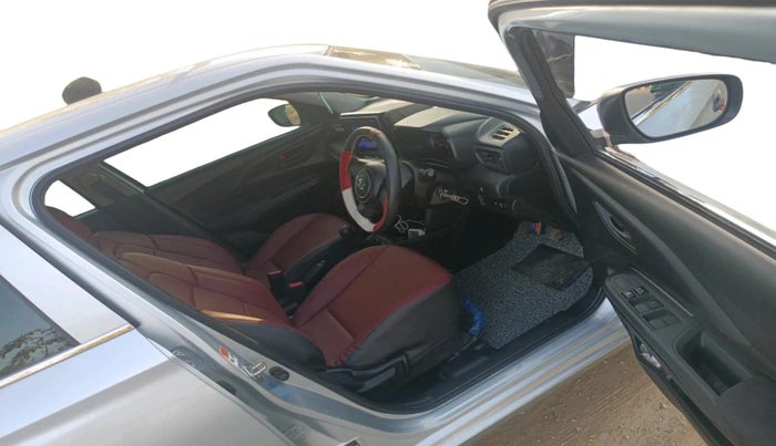 2025 Maruti Swift LXi, Petrol, Manual, 7,895 km, interior