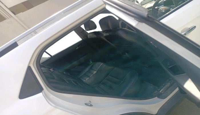 2016 Hyundai Creta SX PLUS 1.6 PETROL, CNG, Manual, 1,30,498 km, interior