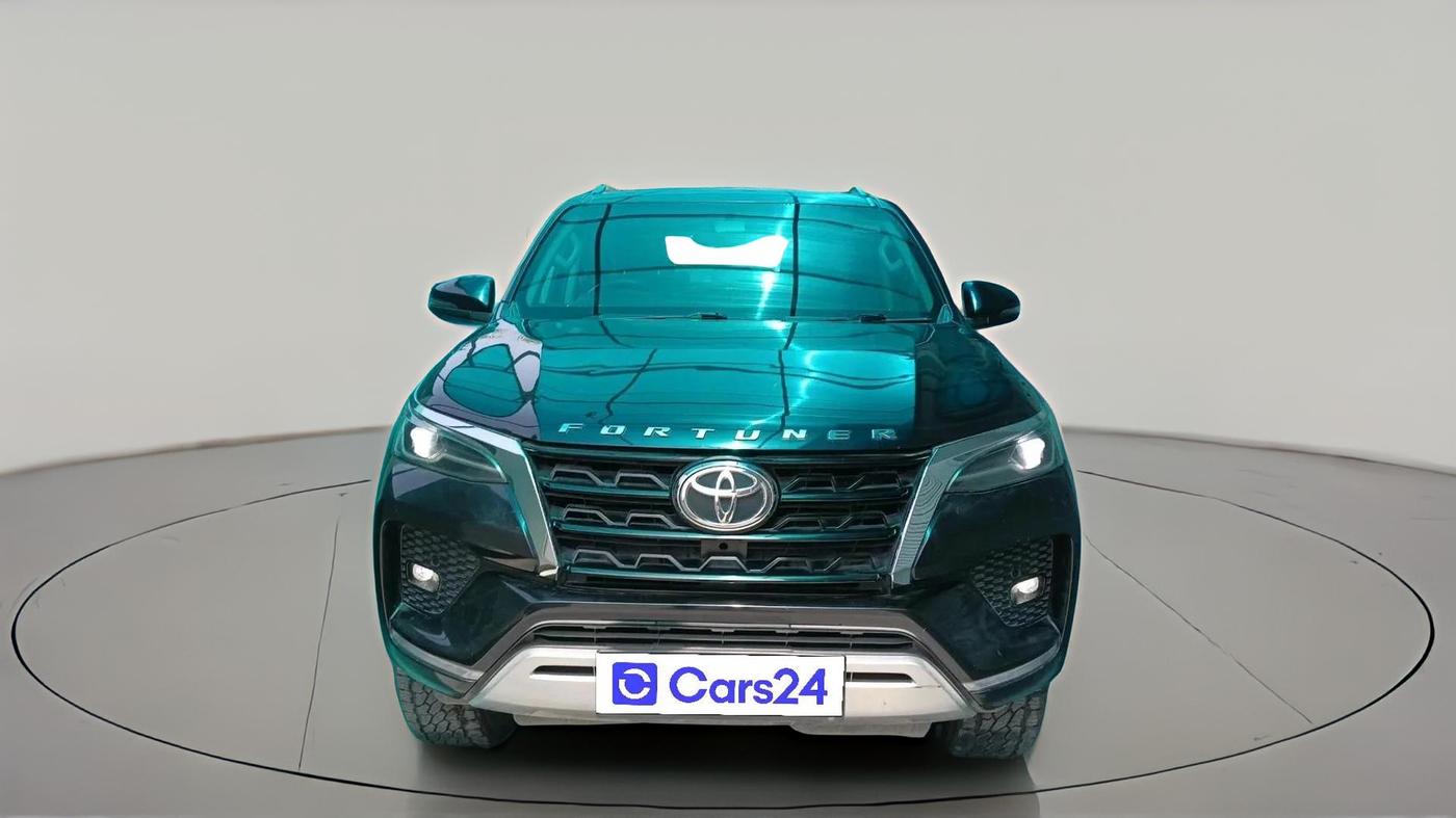 2023 Toyota Fortuner 4X2 AT 2.8 DIESEL, Diesel, Automatic, 1,14,173 km, exterior