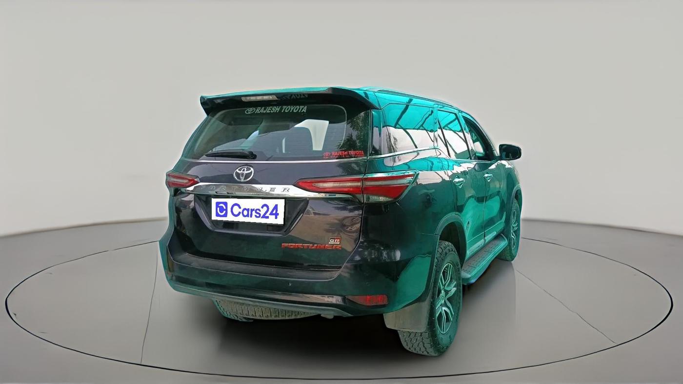2023 Toyota Fortuner 4X2 AT 2.8 DIESEL, Diesel, Automatic, 1,14,173 km, exterior