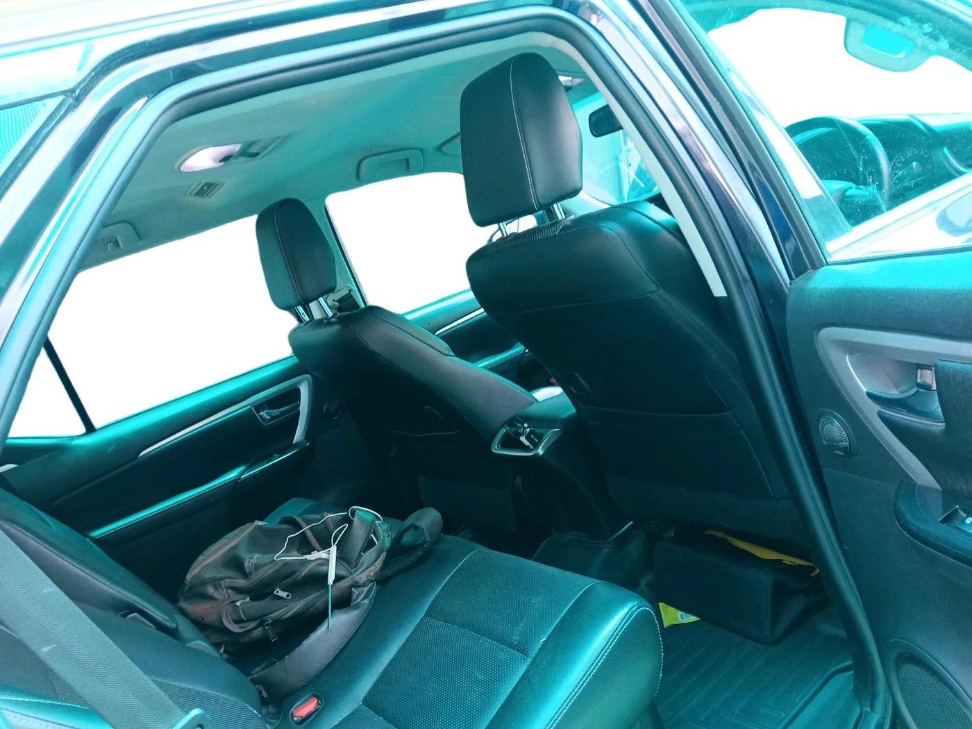 2023 Toyota Fortuner 4X2 AT 2.8 DIESEL, Diesel, Automatic, 1,14,173 km, interior