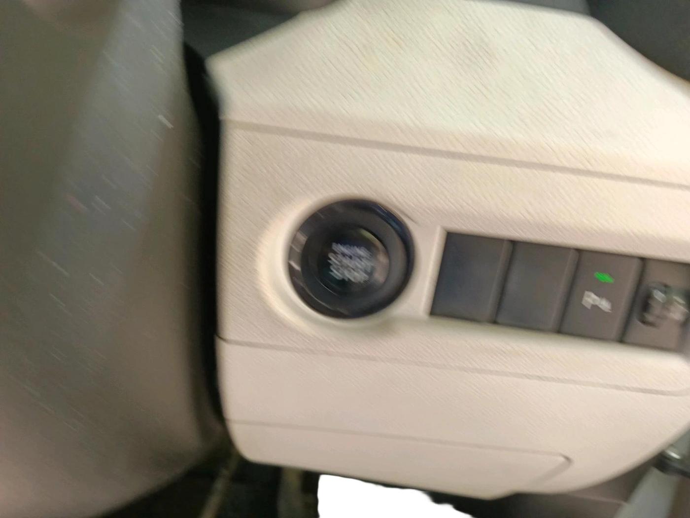 2017 Maruti IGNIS ZETA 1.2, Petrol, Manual, 1,10,876 km, interior