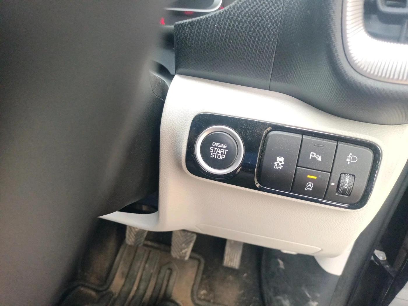 2025 KIA SONET HTK PLUS 1.2 PETROL MT, Petrol, Manual, 2,204 km, interior
