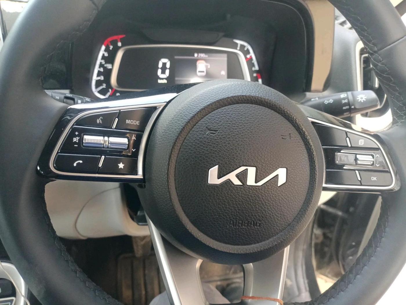 2025 KIA SONET HTK PLUS 1.2 PETROL MT, Petrol, Manual, 2,204 km, interior