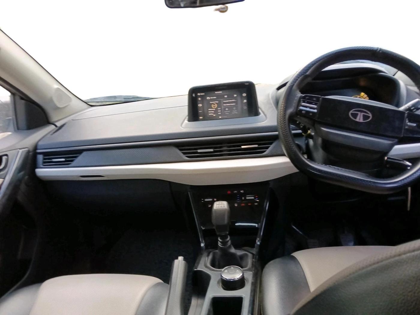 2024 Tata NEXON PURE 1.5 DIESEL, Diesel, Manual, 76,738 km, interior