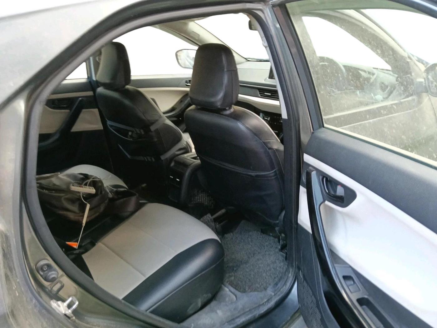 2024 Tata NEXON PURE 1.5 DIESEL, Diesel, Manual, 76,738 km, interior