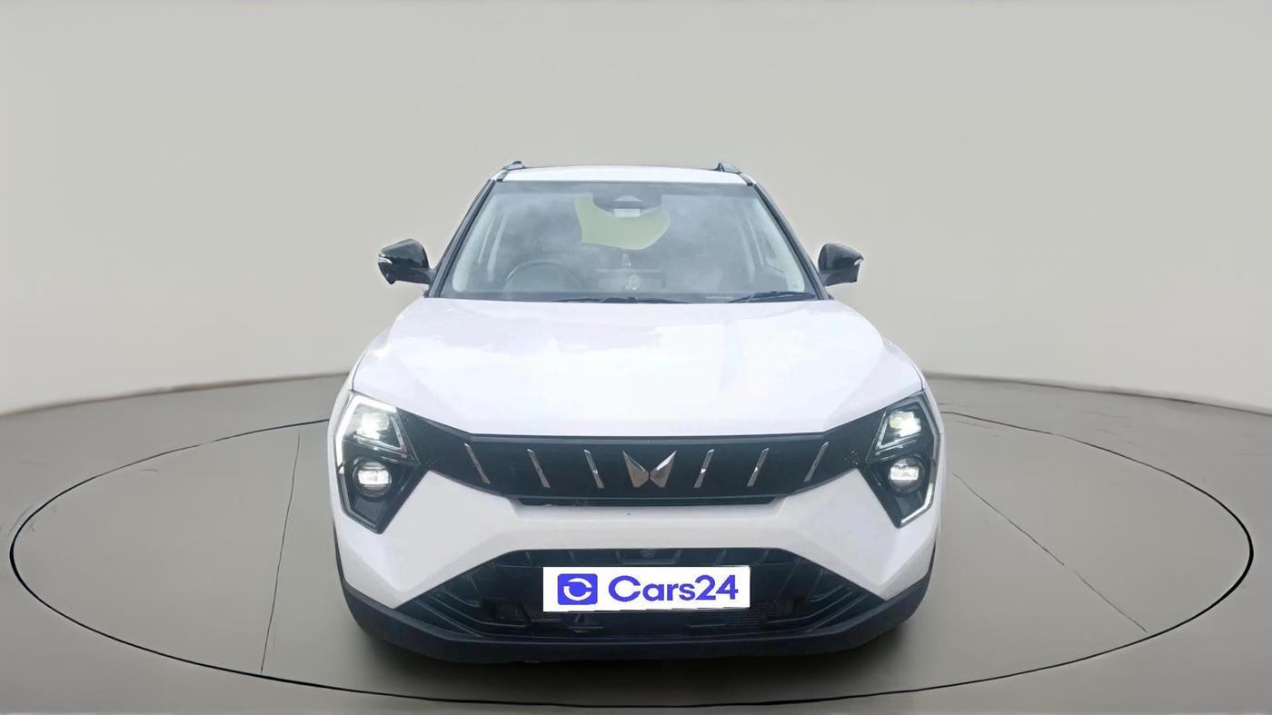 2024 Mahindra XUV 3XO AX5L 1.2 TGDi, Petrol, Manual, 32,071 km, exterior