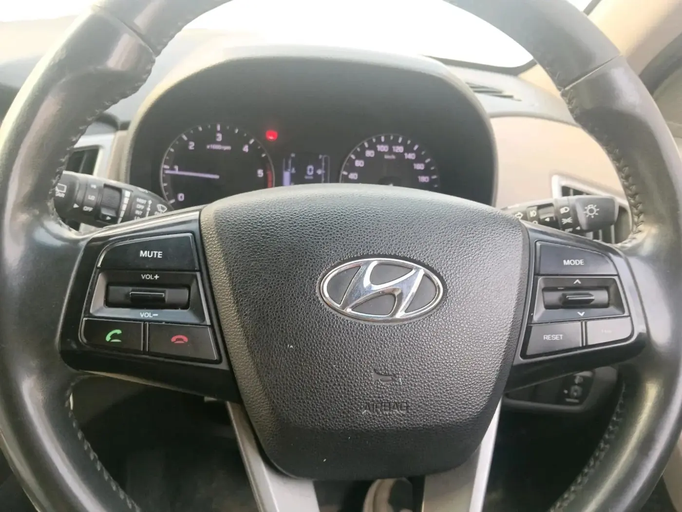 2016 Hyundai Creta SX PLUS AT 1.6 DIESEL, Diesel, Automatic, 1,39,889 km, interior