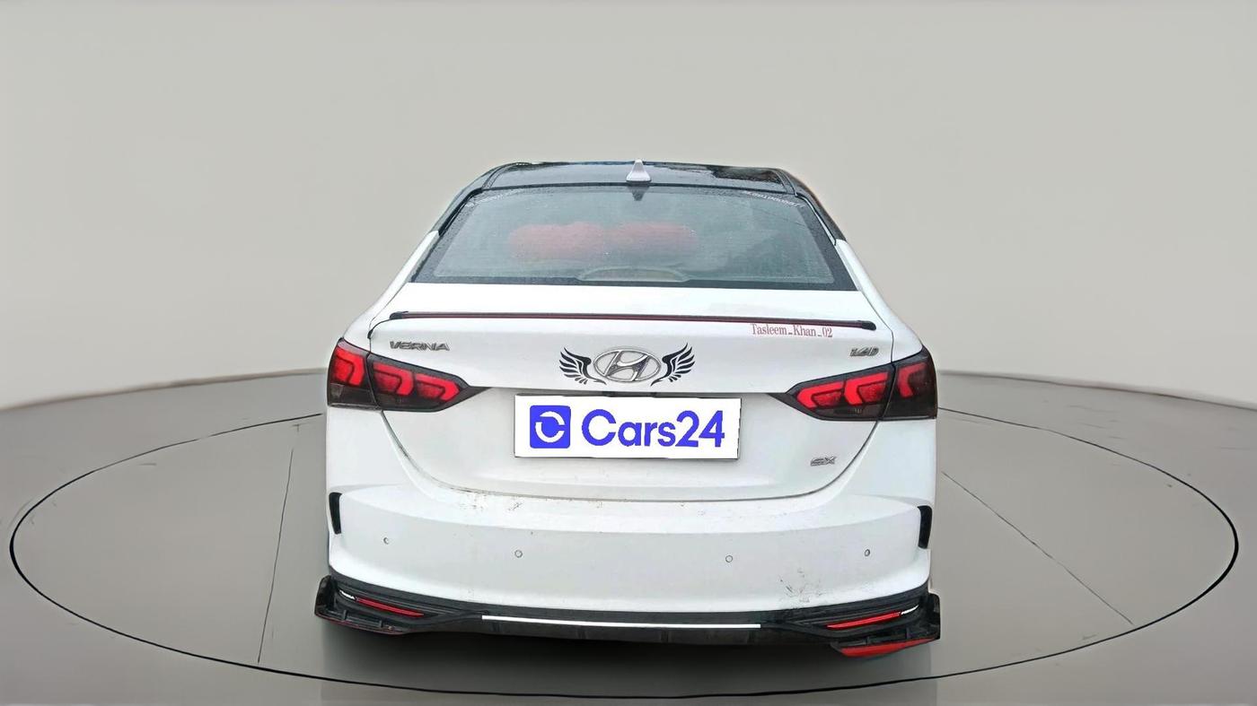 2018 Hyundai Verna 1.6 SX (O) CRDI MT, Diesel, Manual, 1,24,947 km, exterior