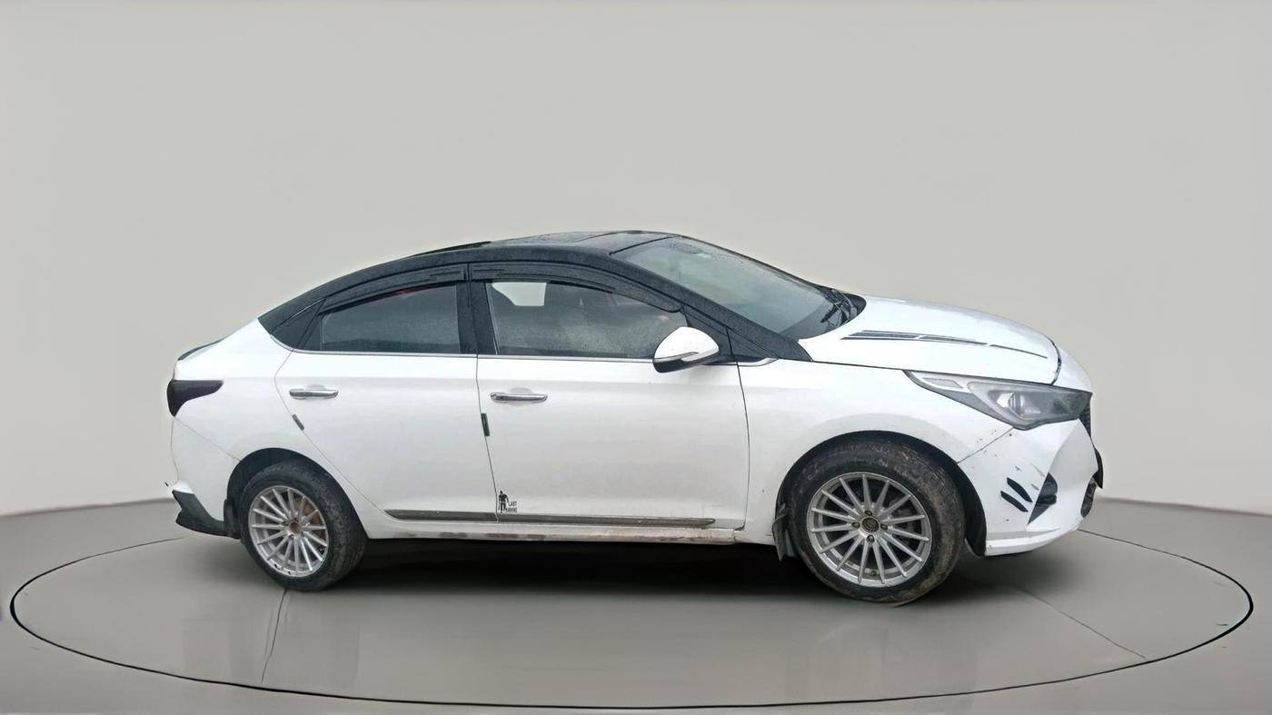 2018 Hyundai Verna 1.6 SX (O) CRDI MT, Diesel, Manual, 1,24,947 km, exterior