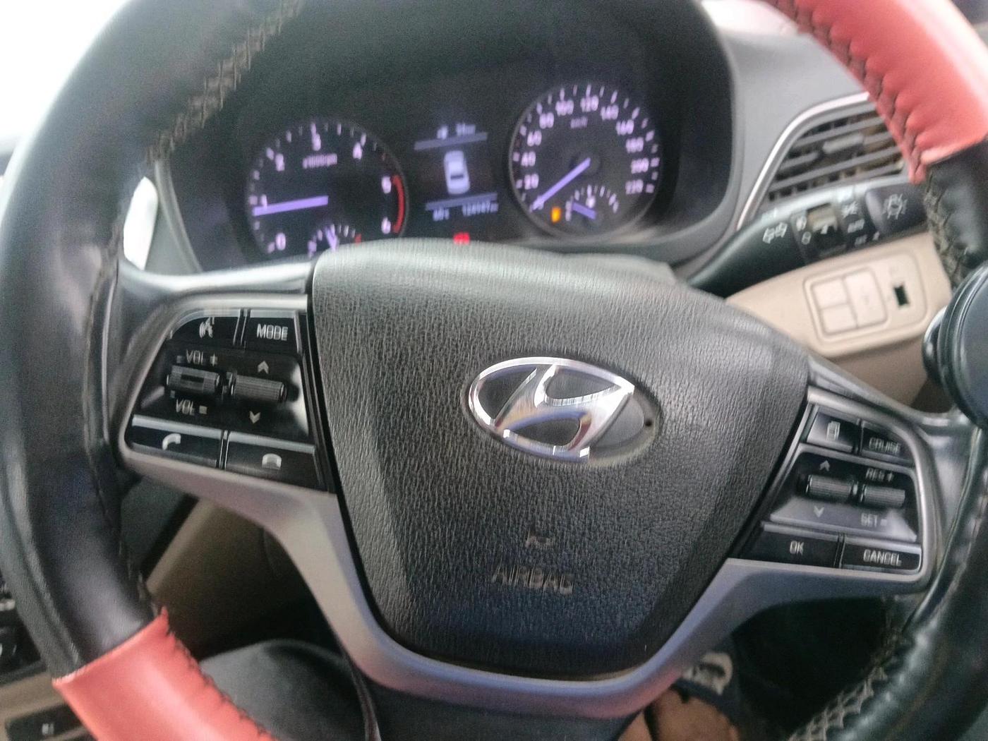 2018 Hyundai Verna 1.6 SX (O) CRDI MT, Diesel, Manual, 1,24,947 km, interior