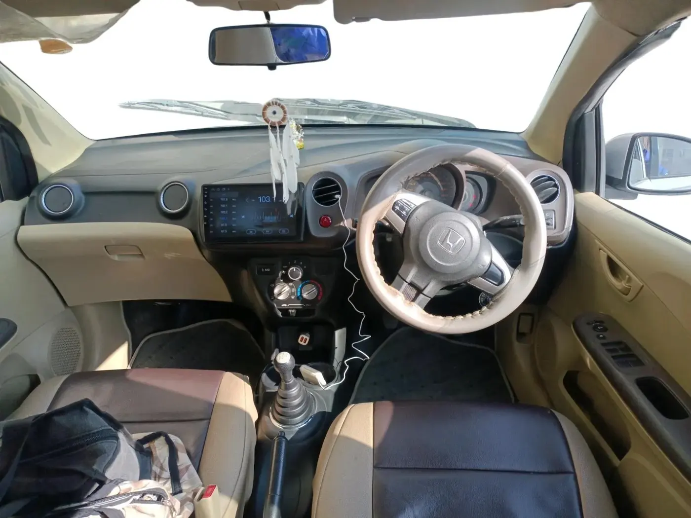 2013 Honda Amaze 1.2L I-VTEC S, Petrol, Manual, 1,13,303 km, interior