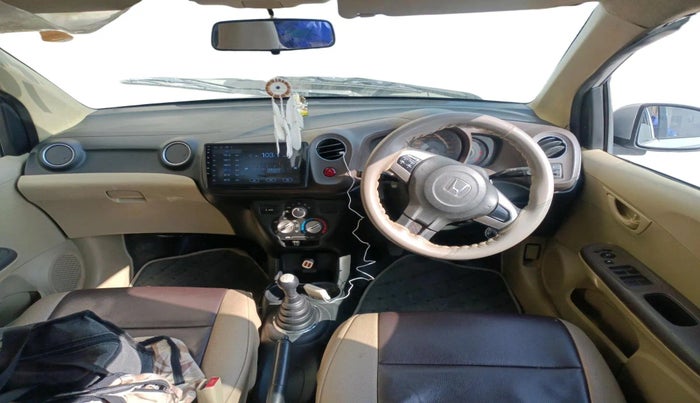 2013 Honda Amaze 1.2L I-VTEC S, Petrol, Manual, 1,13,303 km, interior