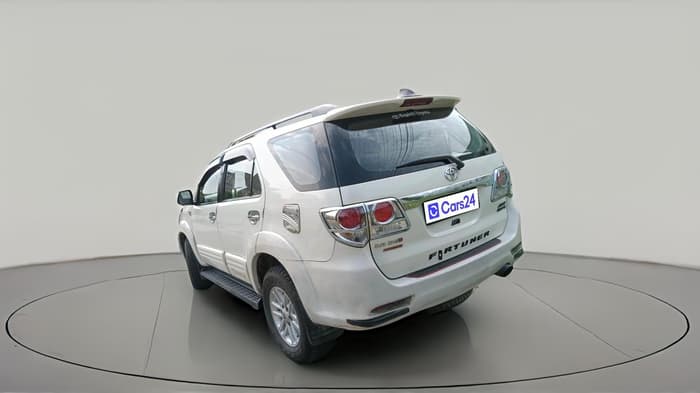 2013 Toyota Fortuner 3.0 4X2 AT, Diesel, Automatic, 1,13,727 km, exterior