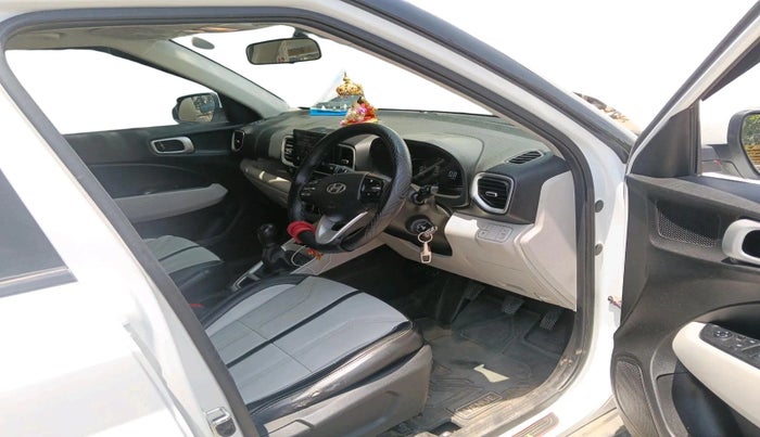 2024 Hyundai VENUE S Plus 1.2 Petrol MT, Petrol, Manual, 33,995 km, interior