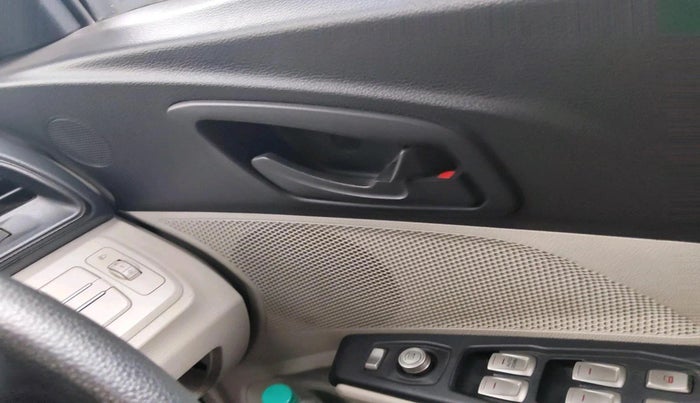 2023 Mahindra XUV300 W6 1.5 Diesel, Diesel, Manual, 17,364 km, interior