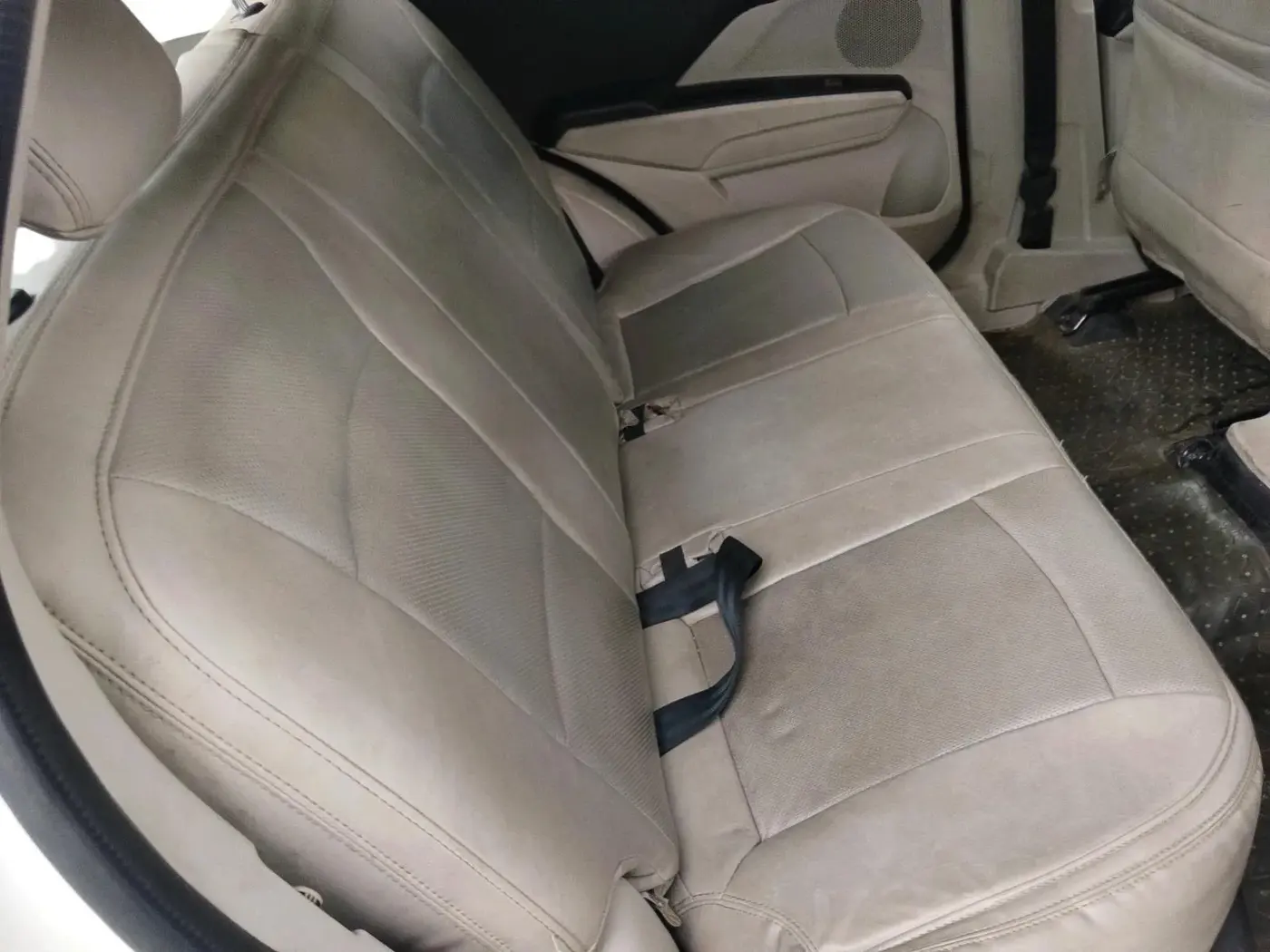 2023 Mahindra XUV300 W6 1.5 Diesel, Diesel, Manual, 17,364 km, interior