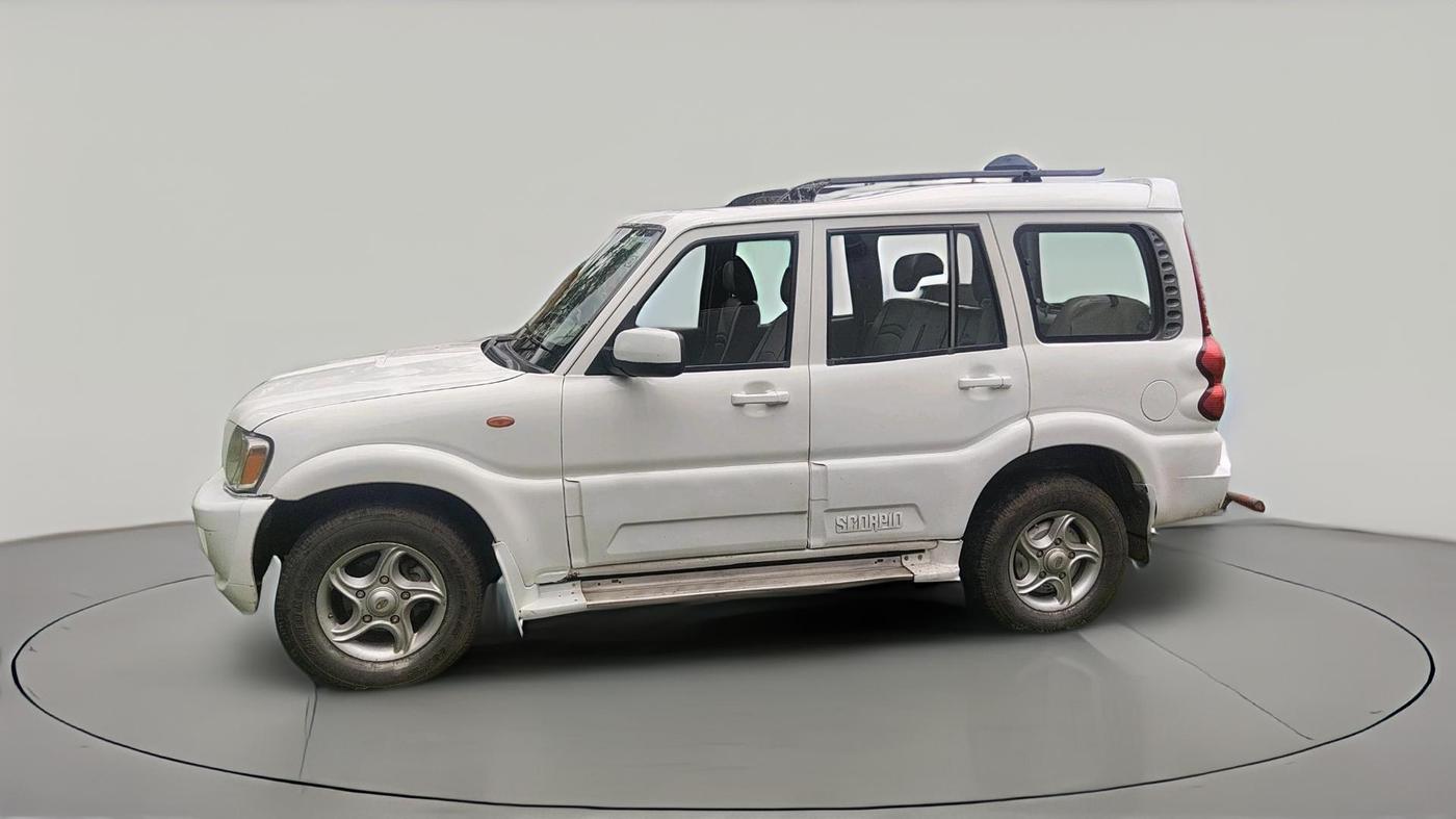 2011 Mahindra Scorpio VLX 2WD, Diesel, Manual, 2,95,047 km, exterior
