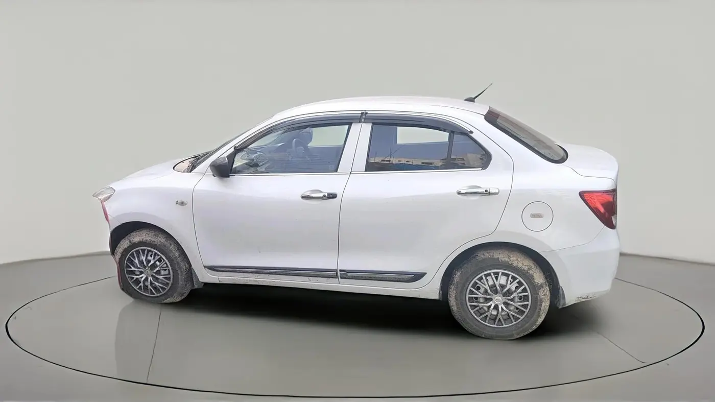 2022 Maruti Dzire LXI, Petrol, Manual, 97,399 km, exterior