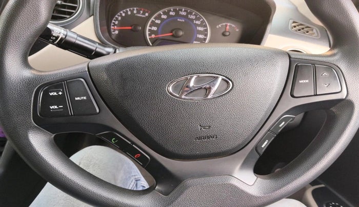 2017 Hyundai Grand i10 SPORTZ 1.2 KAPPA VTVT, Petrol, Manual, 35,533 km, interior