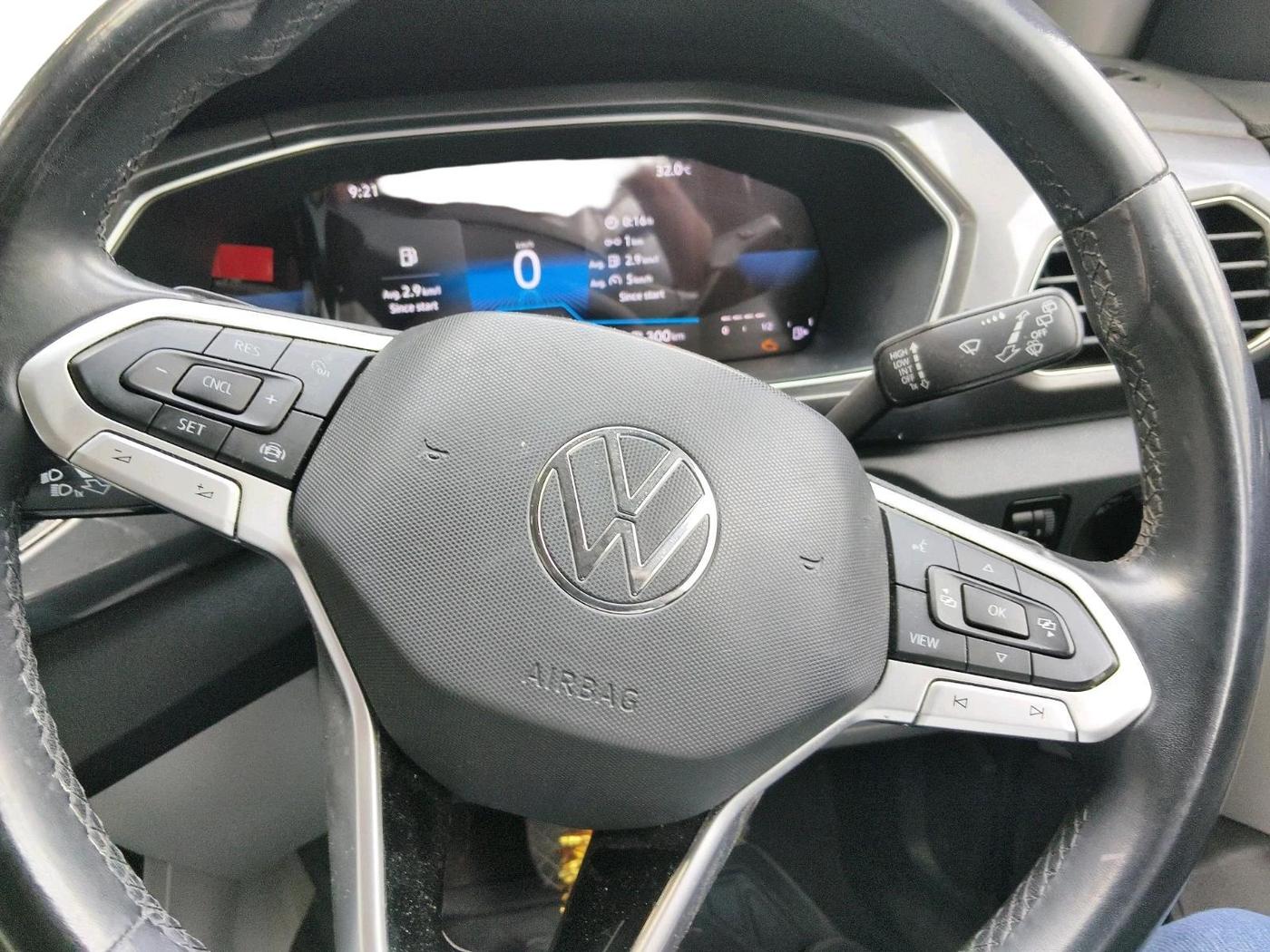 2022 Volkswagen TAIGUN TOPLINE 1.0 TSI AT, Petrol, Automatic, 1,15,005 km, interior