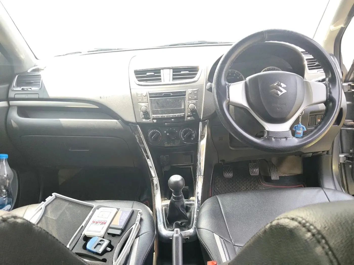2017 Maruti Swift VXI, Petrol, Manual, 36,661 km, interior